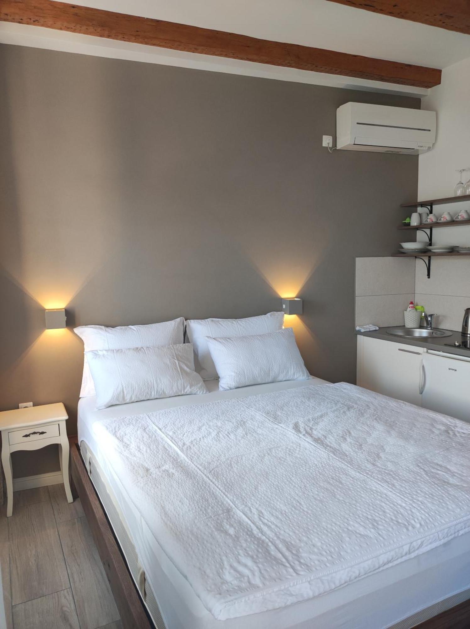 Apartments Krstulja บัชกา ห้อง รูปภาพ