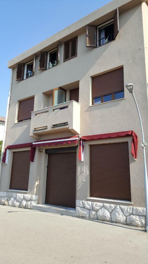 Apartments Krstulja บัชกา ภายนอก รูปภาพ