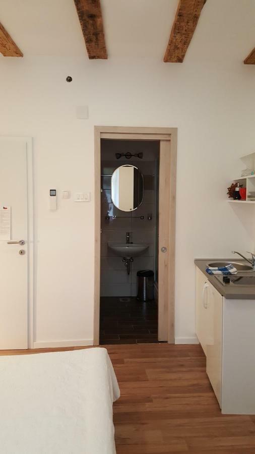 Apartments Krstulja บัชกา ภายนอก รูปภาพ